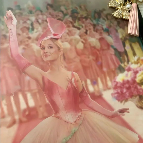 Wicked Movie Posters Set Rare Elphaba and Glinda Plus More💕💚 - Picture 5 of 6